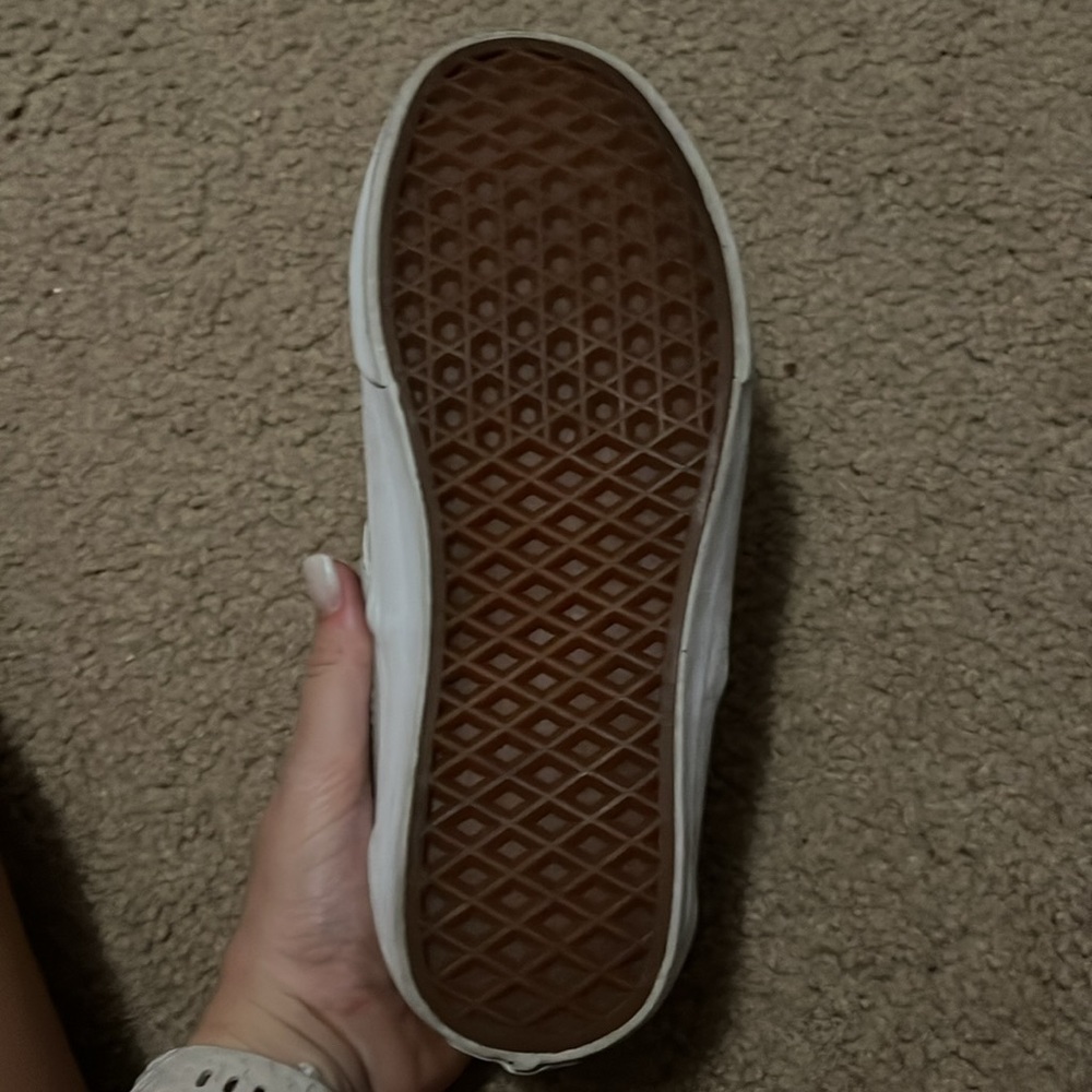 Vans - Picture 5 of 8